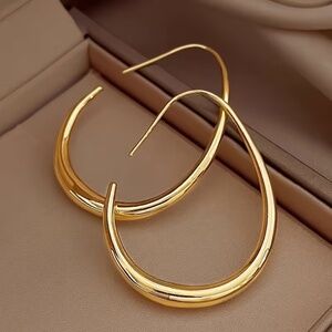 2 for $30 🔥 Gold Teardrop Hoop Earrings